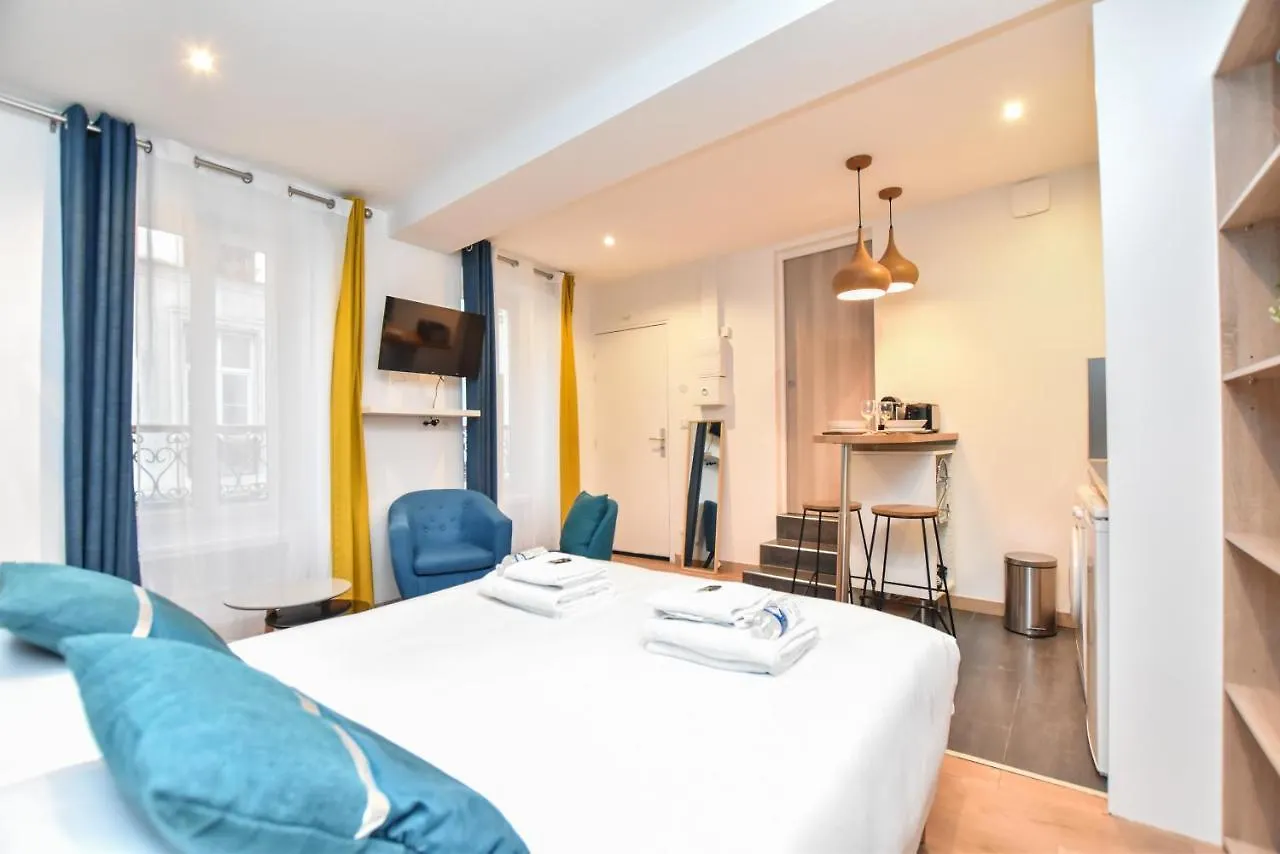Apartment Cmg Residence Strasbourg-Saint Denis / Beauregard Paris